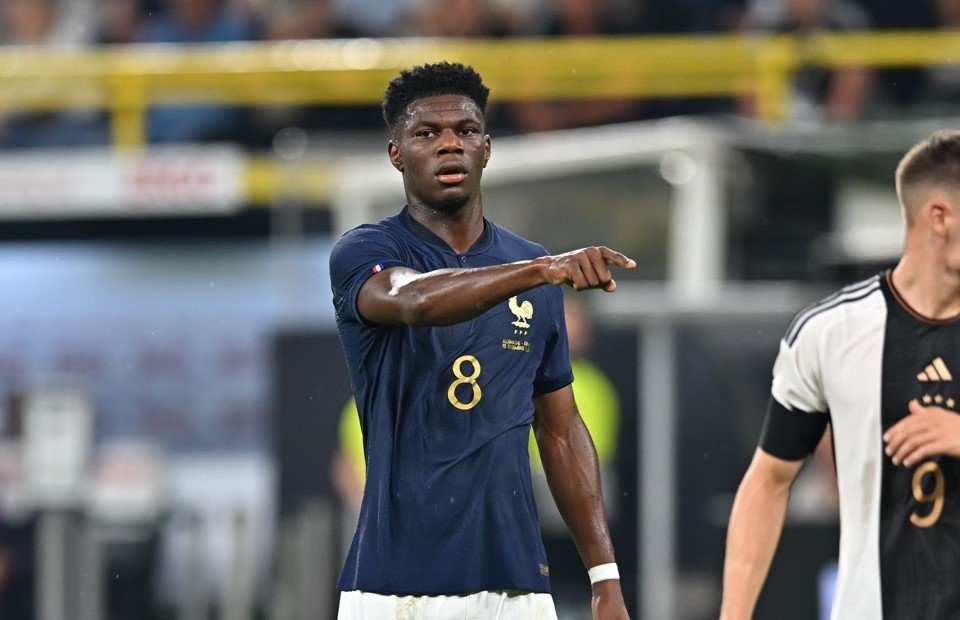 World Cup: Tchouameni rallies French team to honour mourning Deschamps