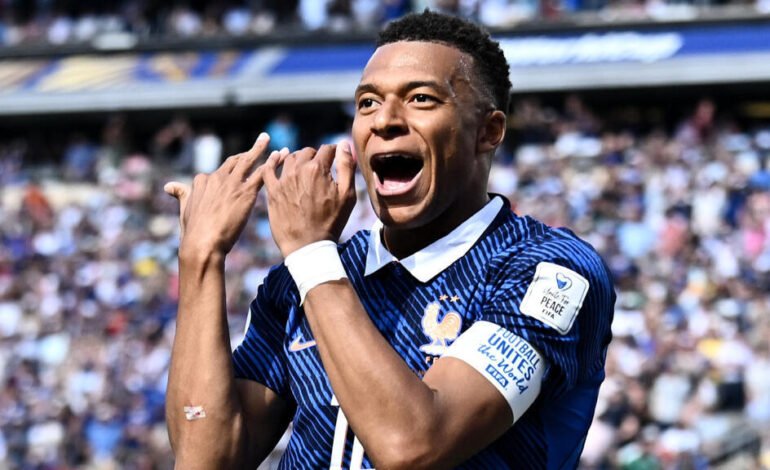 2026 World Cup: Mbappe names best two players