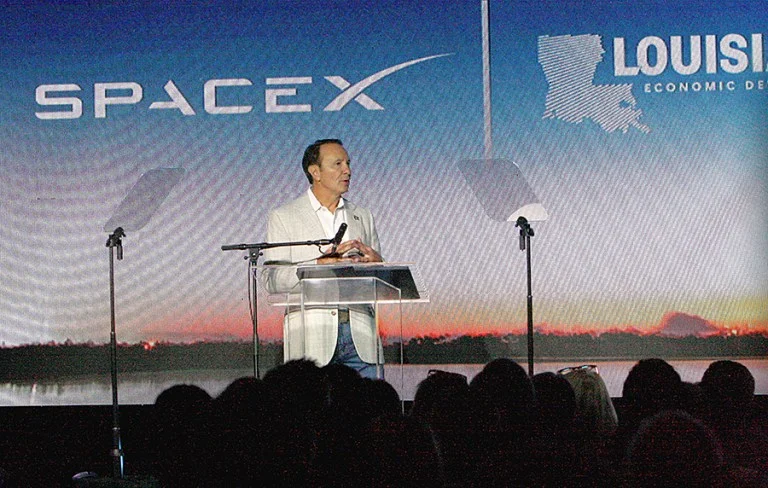 SpaceX plans $100bn spaceport in US