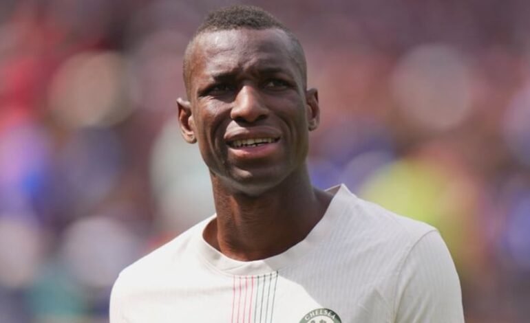 Transfer: Chelsea weigh Aston Villa’s bid for Nicolas Jackson