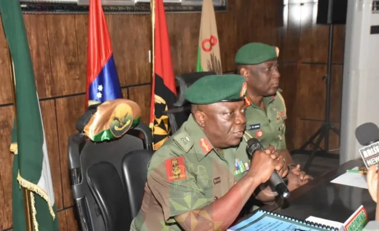 Army commander visits Sokoto community, pledges troops’ readiness to tackle terrorists
