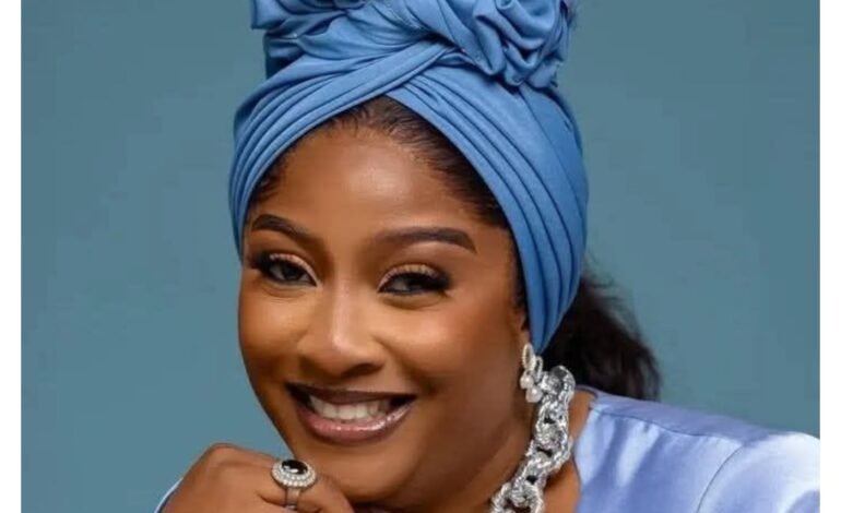 Actress Tope Osoba buried amid tears [VIDEO]